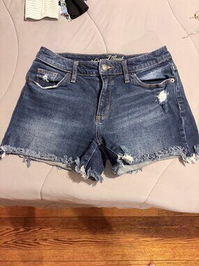 Universal Thread new shorts 2/26R
